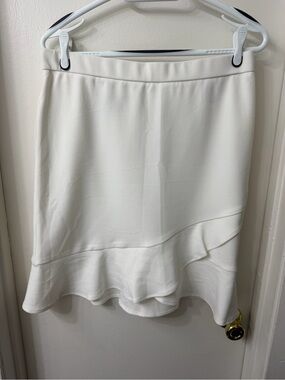 Anne Klein White A-Line Skirt with Ruffle Hem